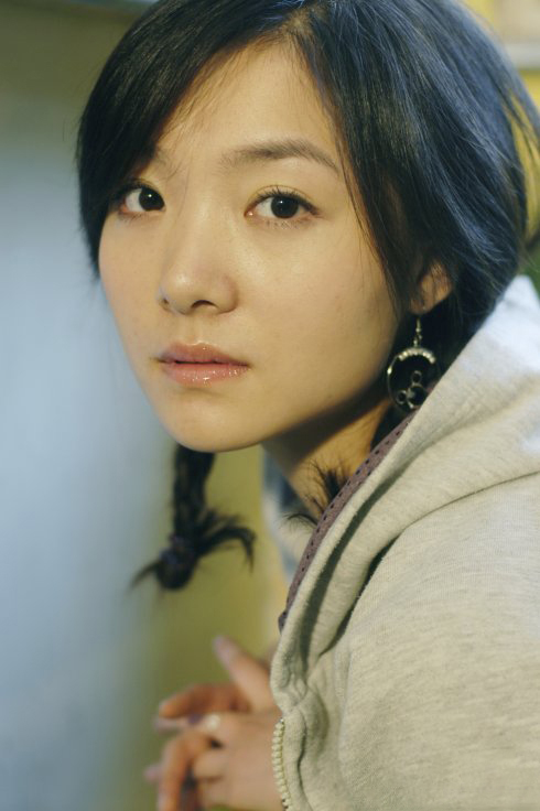 齐溪的个人资料(17岁登春晚,28岁结婚)