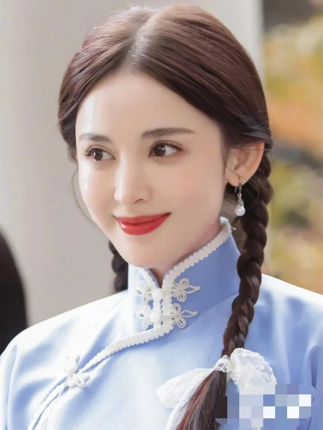 民国风麻花辫陈好最迷人杨紫很惊艳袁咏仪稚嫩