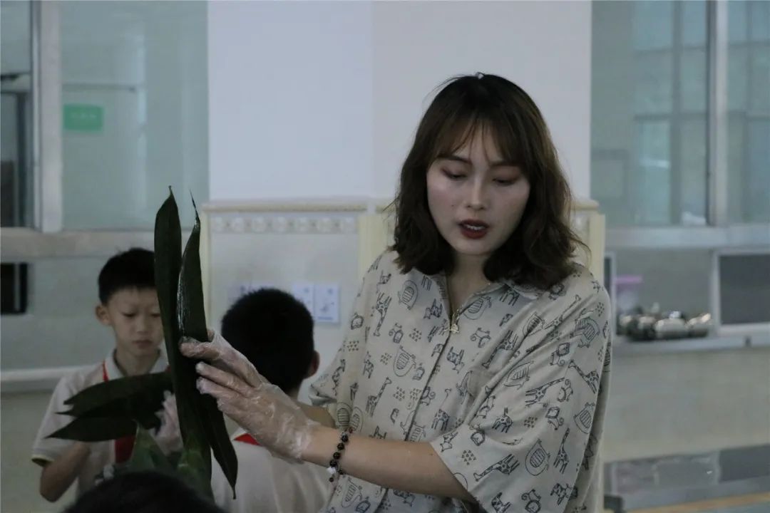 “粽”情端午 欢乐无限｜实验小学外国语学校工会委员会欢庆端午节