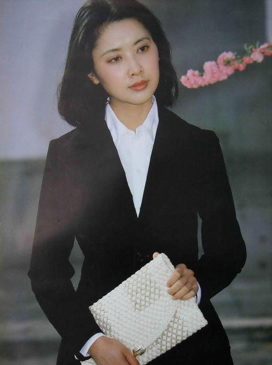 12位年过50的美人今昔颜值对比：有人还敢演丫头，有人整容致脸崩