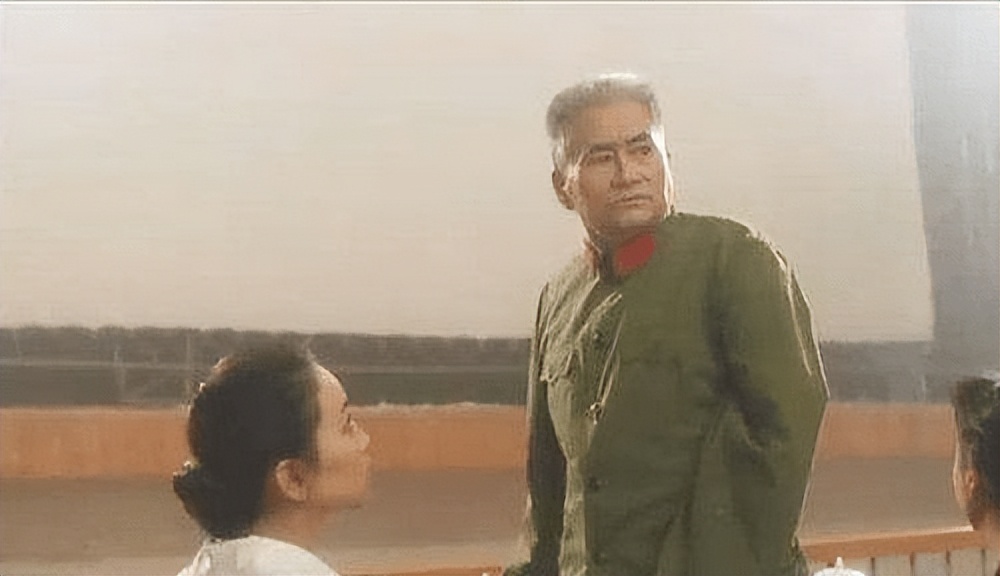 《平原游击队》里演松井的鬼子专业户方化，晚年为节省拒绝治病