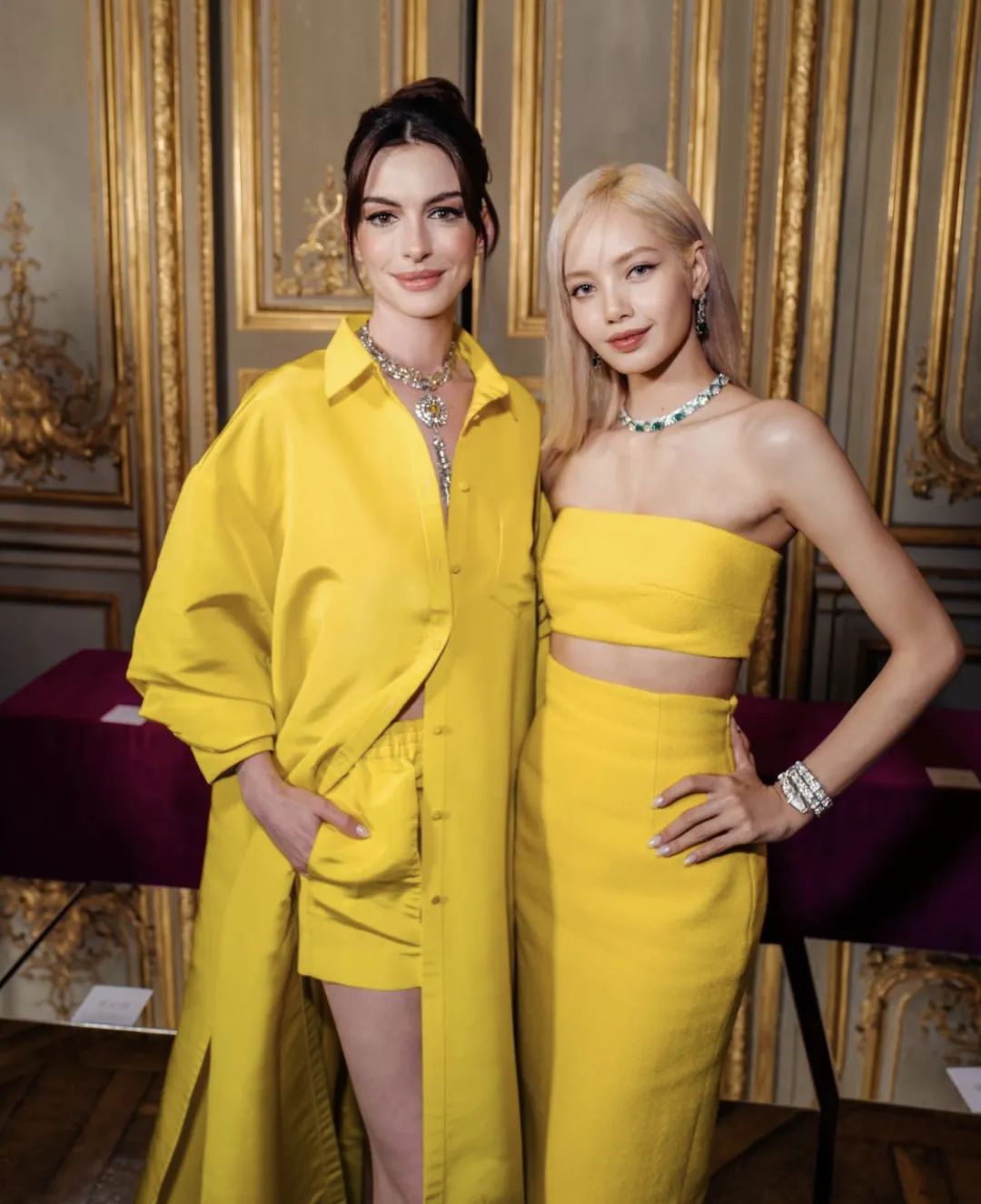 爱她公主般美丽的外貌，更爱她女王般强大的内核