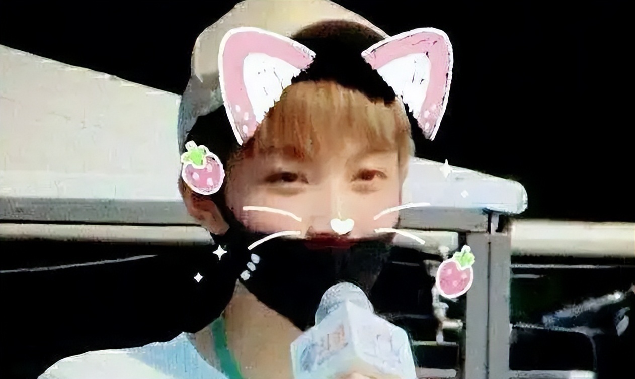 孤影深夜发文诉说委屈，粉丝担心其因人气下滑而患上抑郁症