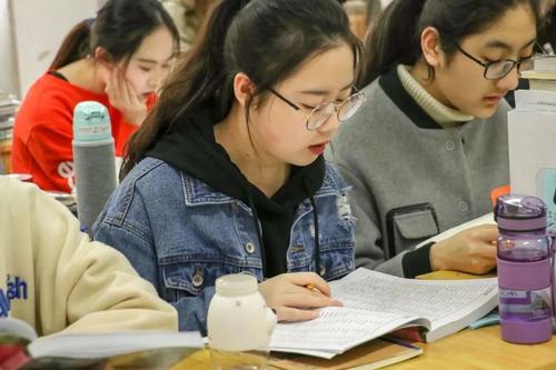 大学生毕业难度升级，拟定2022年全面进行，大学生需提前做好准备