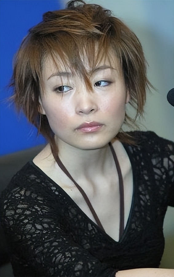 歌手陈琳:39岁从9楼一跃而下,两任丈夫争遗产,母亲无法释怀