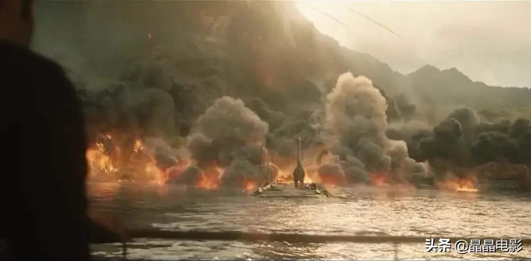 看看这8部史诗灾难电影就知道汤加火山有多恐怖了
