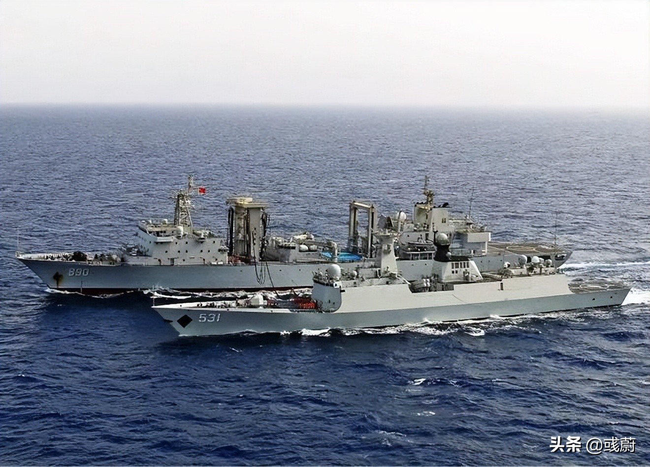 ���桪��1�Һ�ĸ+5�Ҵ���+1��1����������һ������������ĸ����