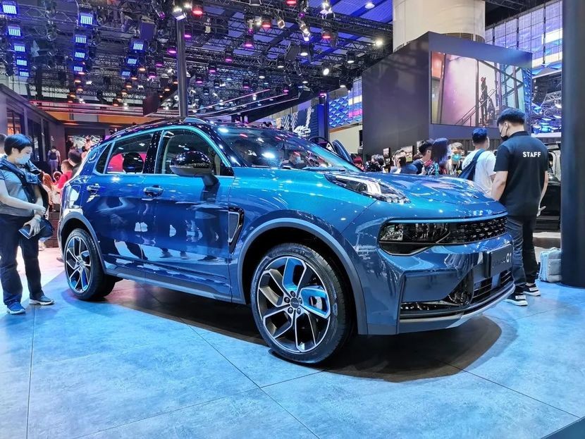 比亞迪人頭涌涌，坦克大定1.5萬，自主品牌：是時候叫板合資了