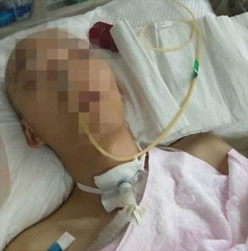 2019年，昆明一大学生从10楼跃下，跳楼前：妈，我不跳，就抽根烟