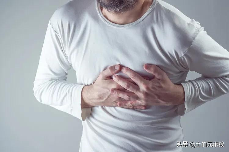 冬季诱发心梗，典型心肌梗死有什么症状？