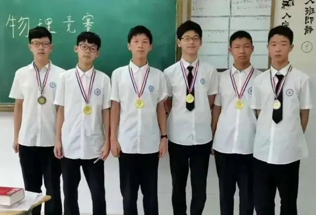 2022高考进入倒计时，部分考生却无缘高考，成绩再优秀也没用