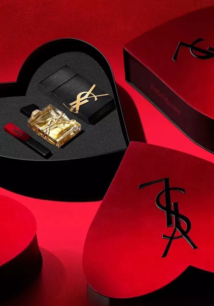 dior新年限定（dior节日限定日历）