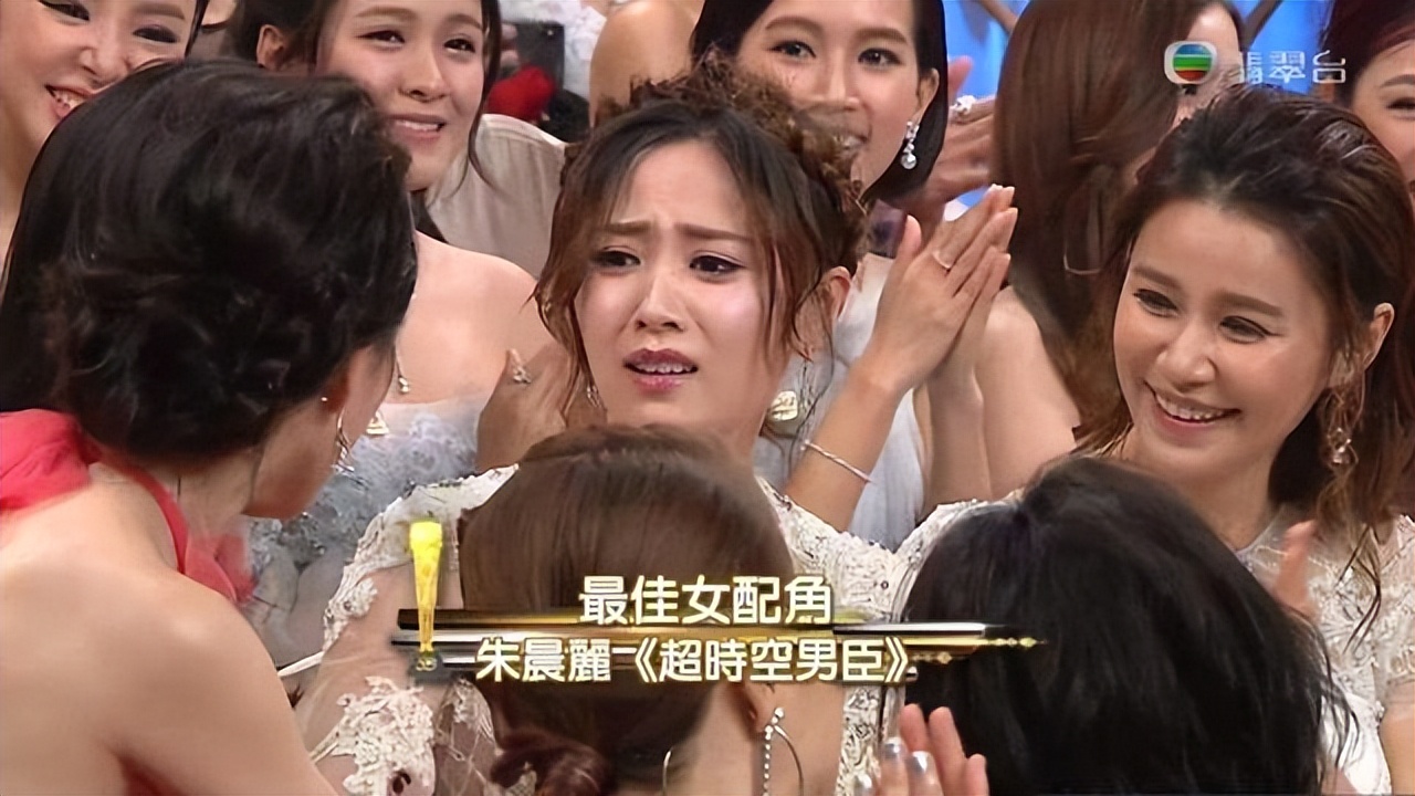 唯一内地港姐冠军朱晨丽：因职场社交失策被雪藏，愿奋起直追