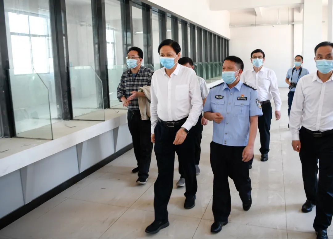 李万千在调研公安司法行政工作时强调 强化政治引领 依法履职尽责 在推动怀化高质量跨越式发展中彰显担当