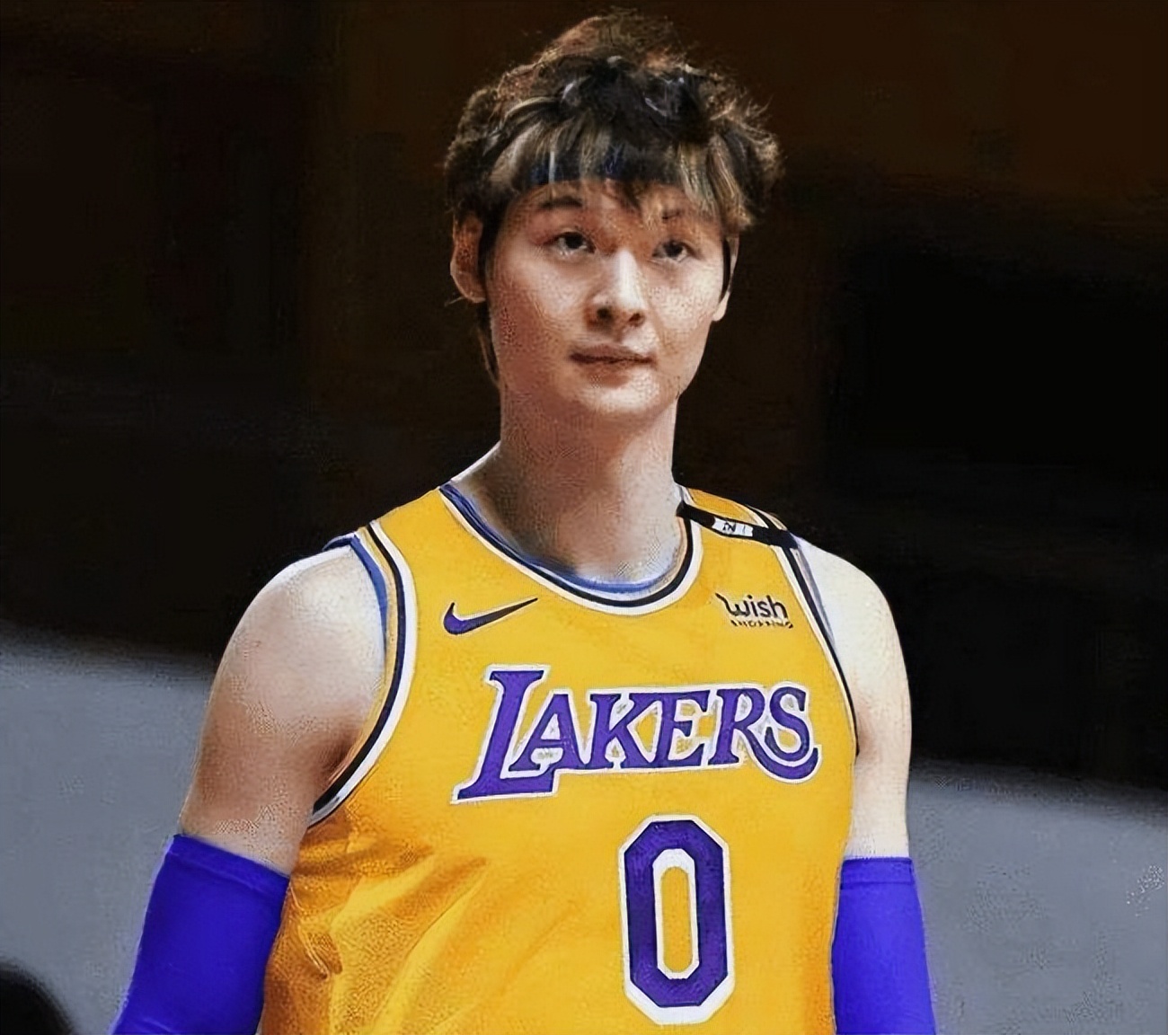 王哲林为什么不去nba(曾凡博求而不得，为什么王哲林被灰熊选中6年，都不去NBA打球？)