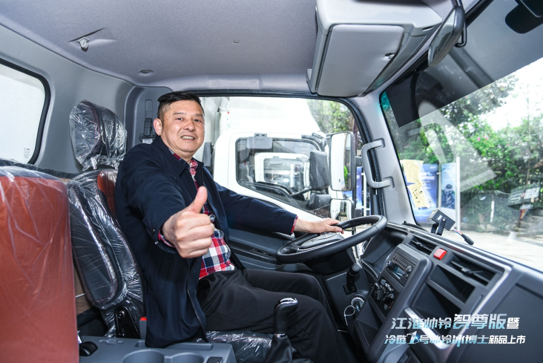 ǿ��ʡ�ͣ�����˧�������������1��˧�����ʿ�ɶ�վ����