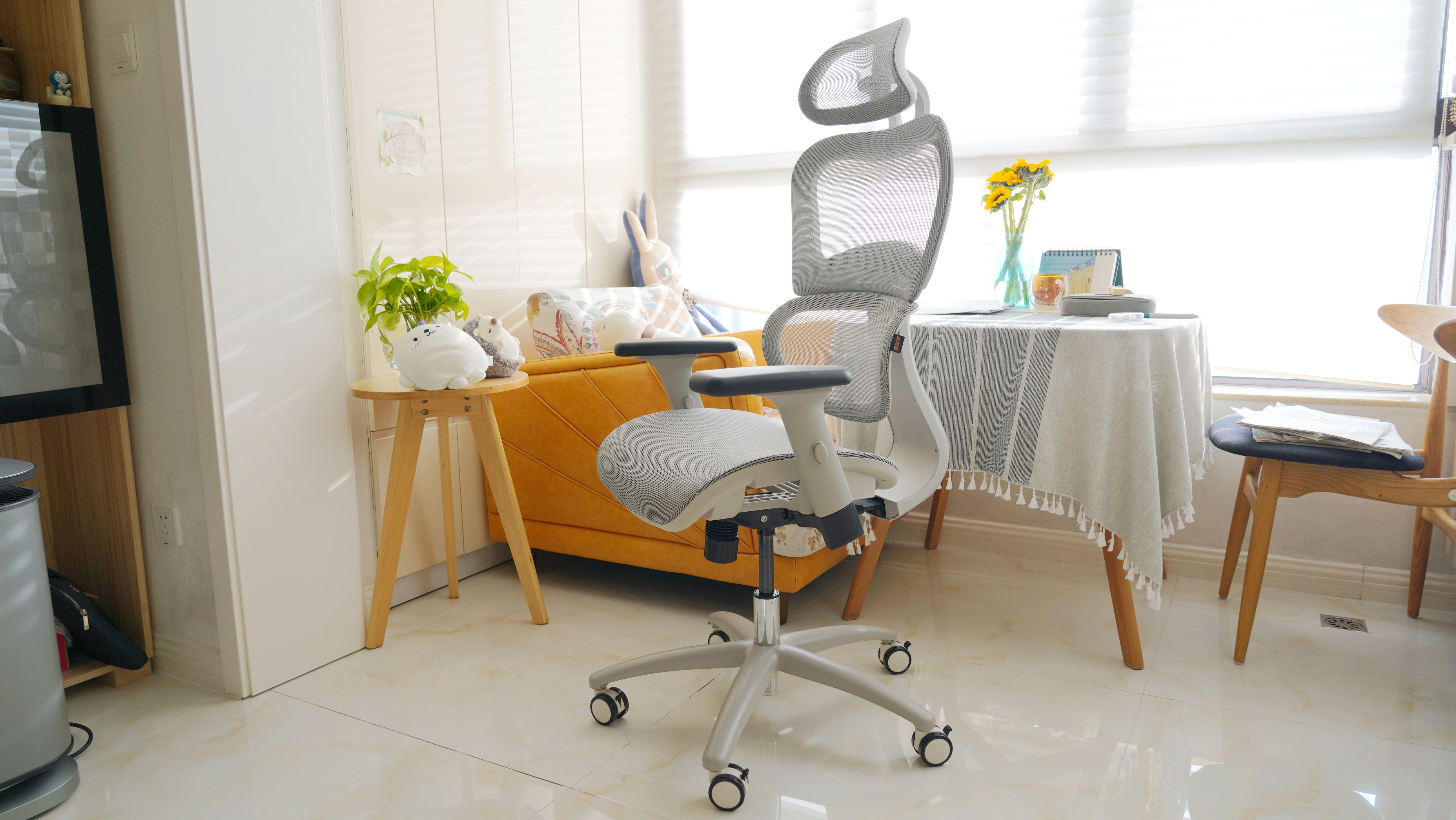 大长腿小主的学习新装备，达宝利S10青少年人体工学椅晒单