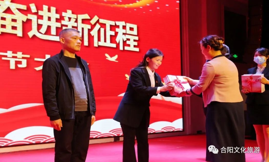 合陽縣圖書館接受縣團(tuán)委捐贈圖書活動