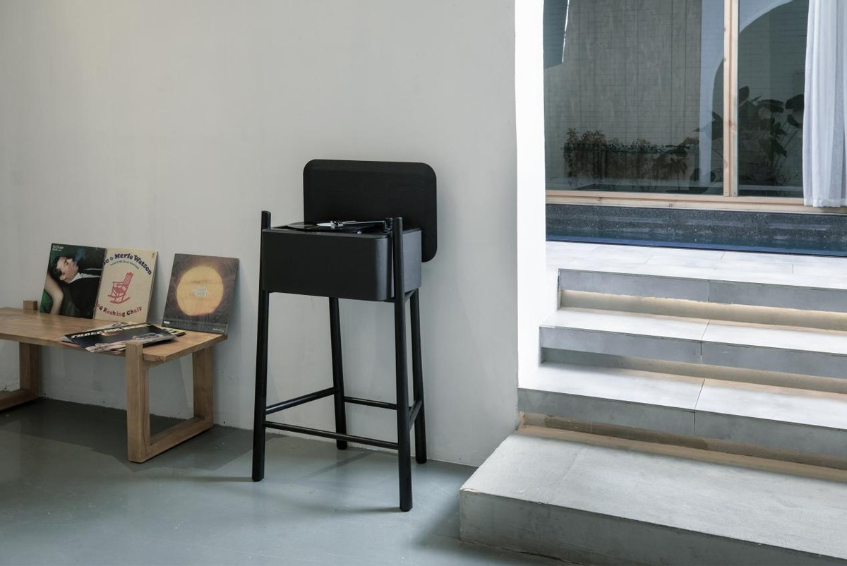 高品质家居Hi-Fi黑胶唱机，HYM-ROOT直立式创新出圈