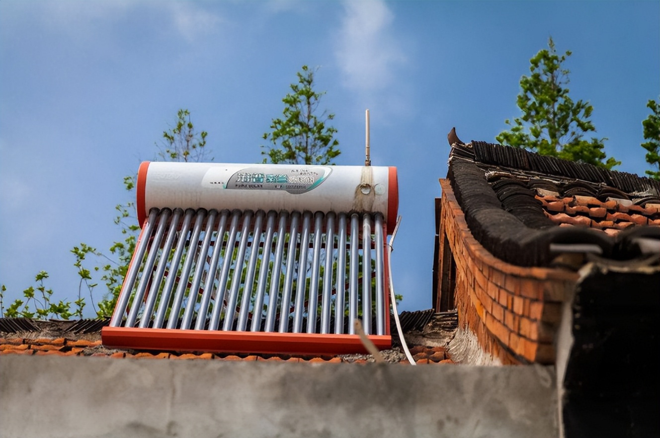 农村曾很火的“太阳能”，为何现在“预冷”？农村人不爱用了为啥