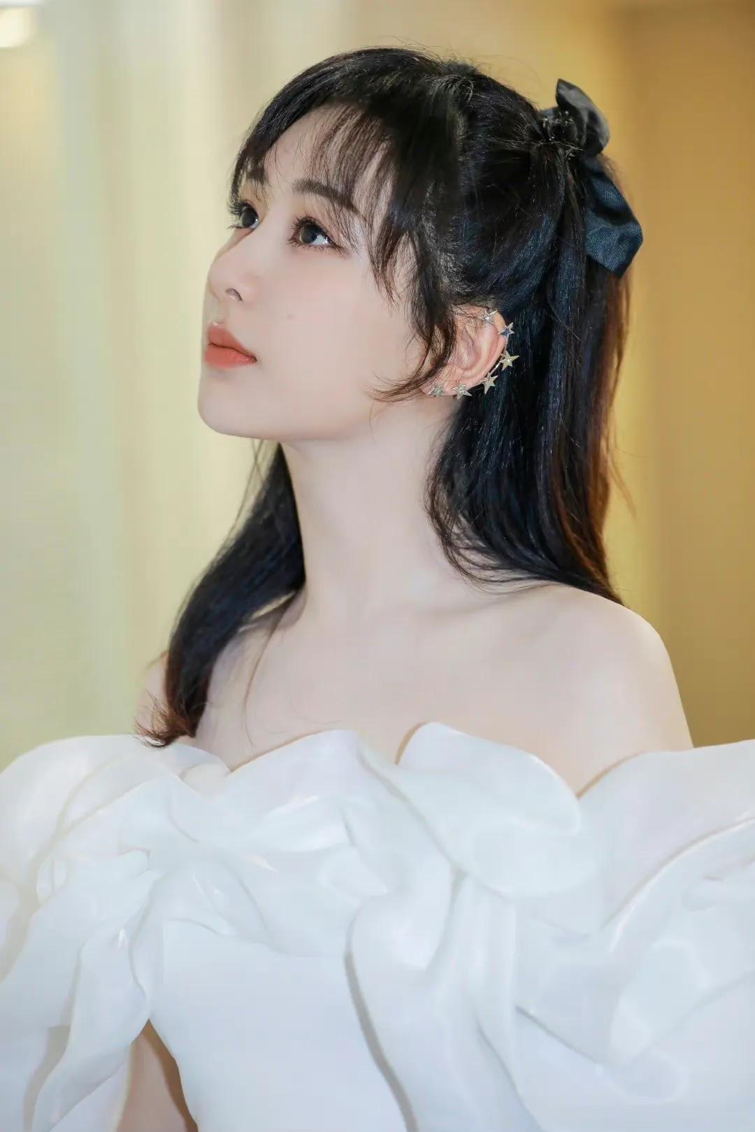 紫气东来——杨紫