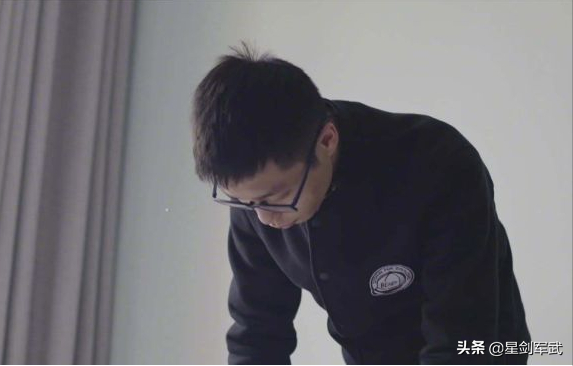 2014年，刺死校园霸凌者的15岁三好学生，出狱后梦想成为一名律师