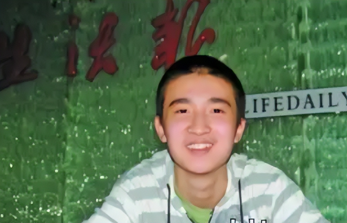 他是“九省状元王”，高考716分创历史，上课老师都要敬他三分