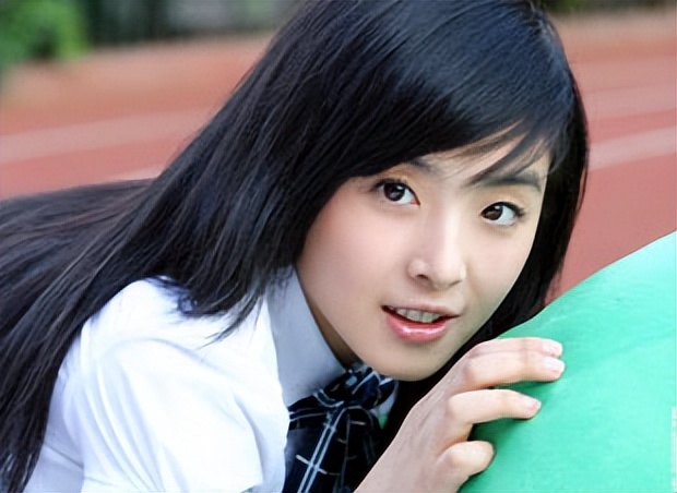 娃娃脸我只服这12位明星！有人30岁还能演高中生，个个青春永驻