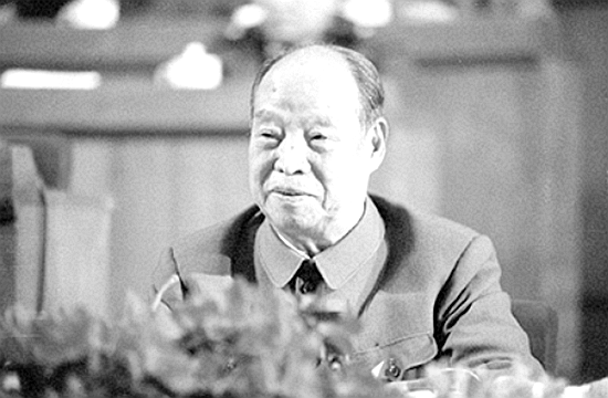 1950年外国间谍企图国庆节炮轰天安门，毛主席：打过来谁都不许跑