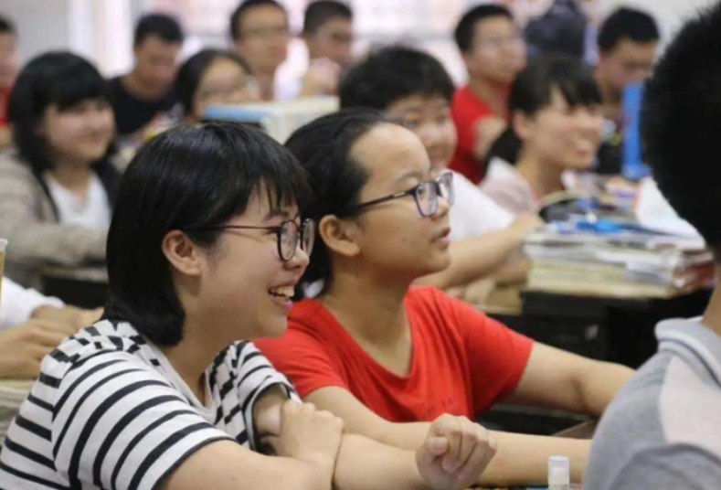 浙江高校金字塔排名出炉，浙江大学高居榜首，温州大学有进步