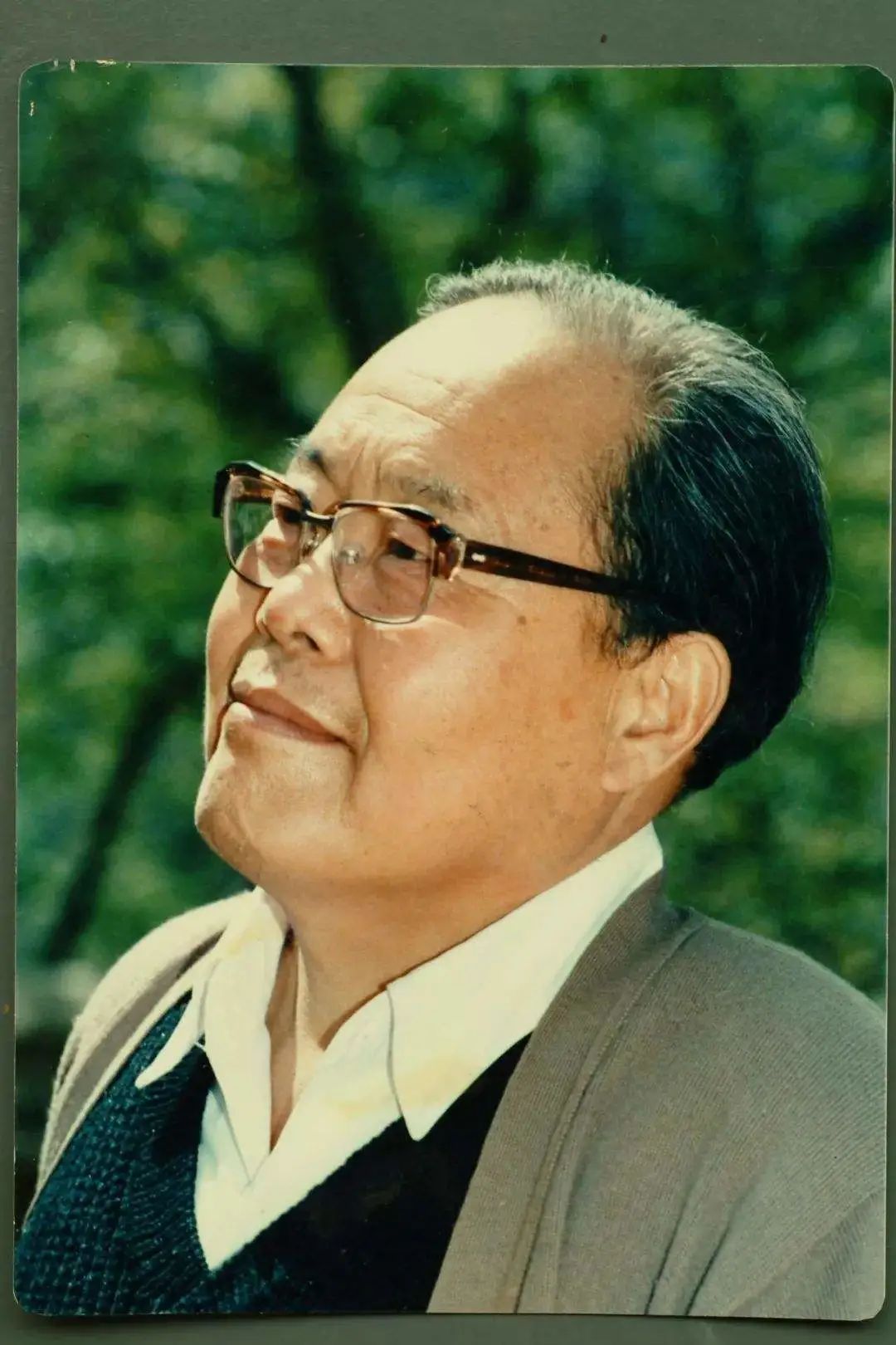 纪念孔孚 自曲阜、济南来，必将走向世界和未来——访谈孔德铮大姐