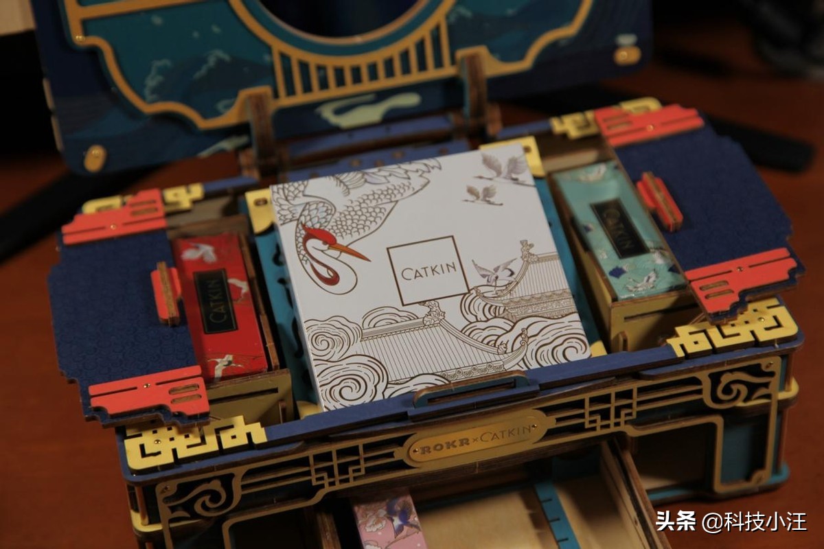 自己动手做的礼物才有仪式感，惊鸿一面古风妆奁化妆礼盒组装体验