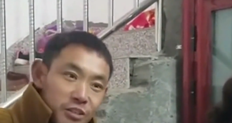 女学霸712分考入人大，毕业后嫁入农村生育六个孩子，靠低保度日