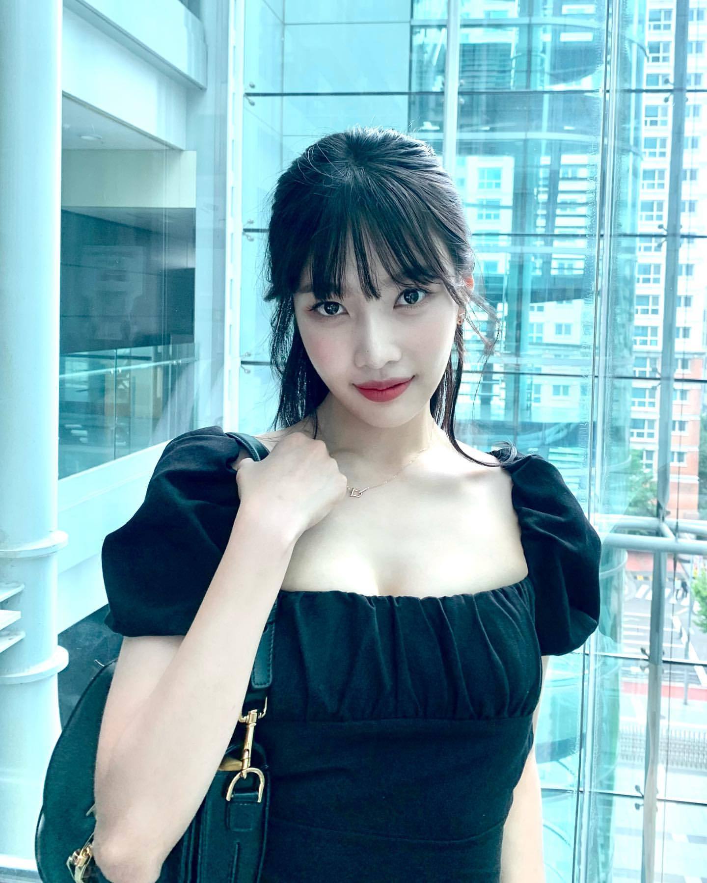 red velvet朴秀荣大胆夏日时尚,秀出丰满火辣身材 51韩团 – 韩国娱乐