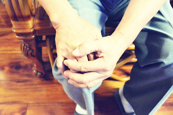 男人坚持每天做深蹲，身体会收获哪些变化？每天做几个算达标？