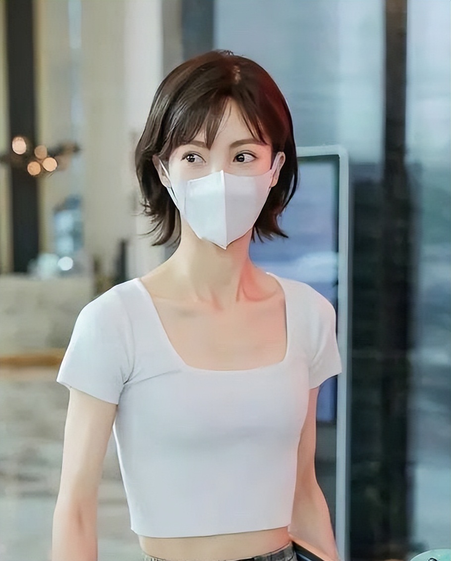 戴口罩的金晨更显魅力