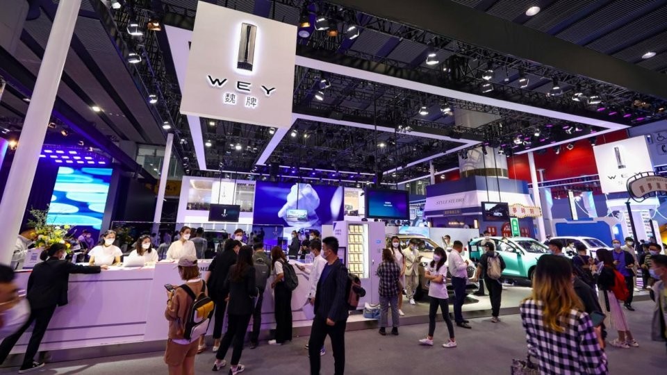 比亞迪人頭涌涌，坦克大定1.5萬，自主品牌：是時候叫板合資了