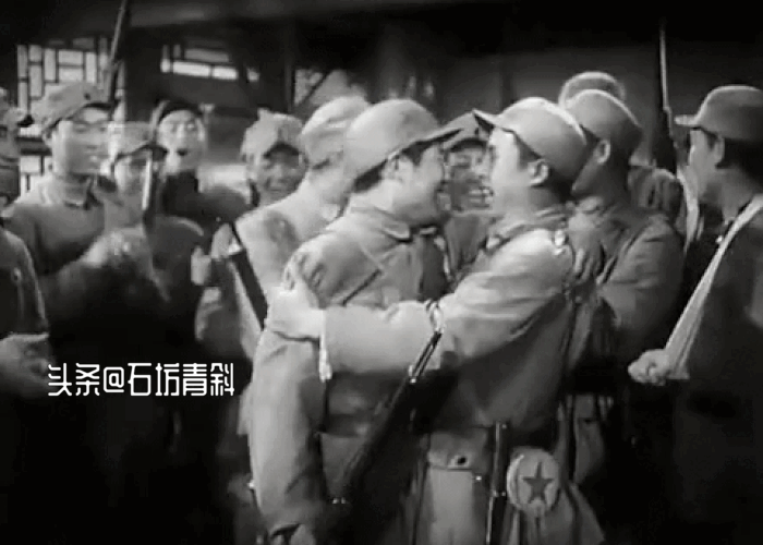 身体硬朗的张良：15岁当兵18岁入党，22岁辞演董存瑞没批准