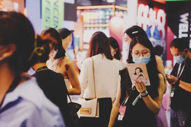 “成人用品”网上销量暴增，女性成为主要客户，这背后是何原因？