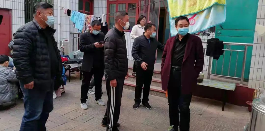 魏县教体局深入主城区一线严查违规补课办班