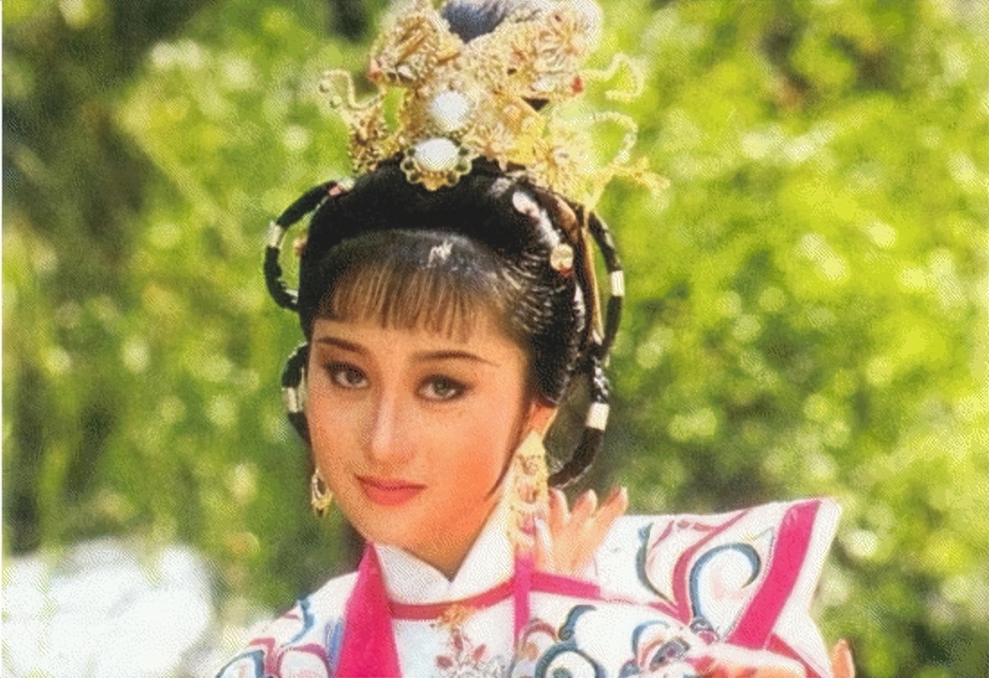 12版貂蝉对比：有人柔弱妩媚，有人彪悍到差点干掉董卓统一三国