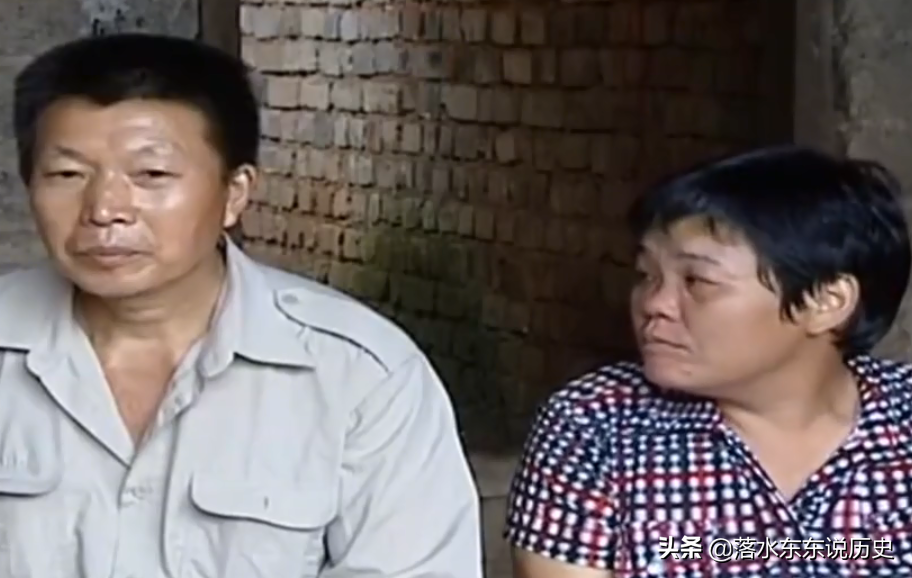 湖南19岁养女高考金榜题名，私下却与富爸爸相认，被骂忘恩负义