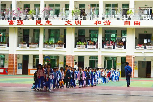 云南部分教育局公布，大中小学寒假时间确定，家长却“欲哭无泪”