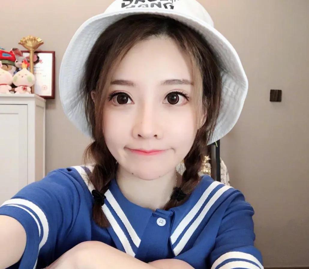 斗鱼冯提莫(斗鱼冯提莫直播间)