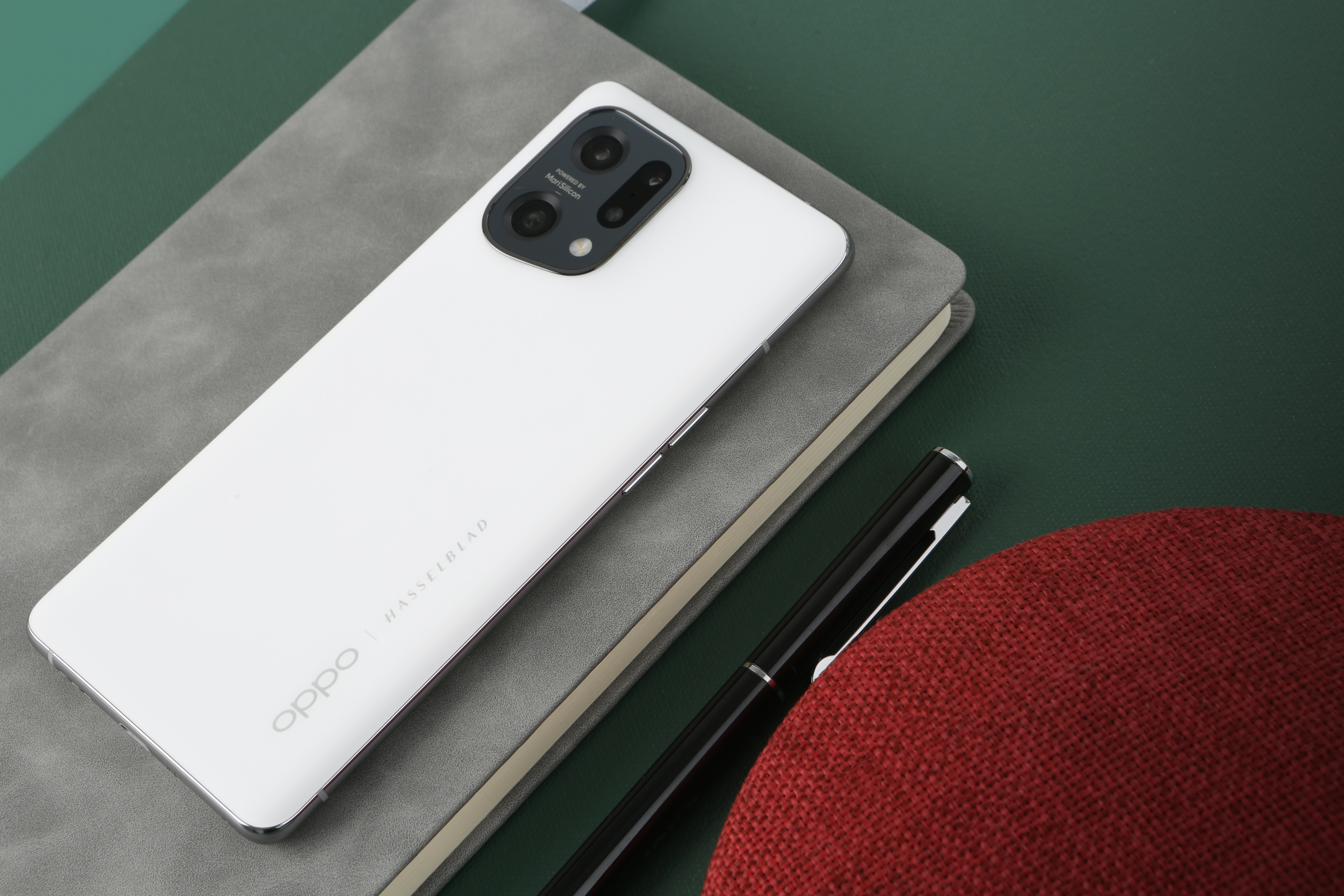 “美貌与内涵俱佳的‘轻’旗舰”——OPPO Find X5浅析