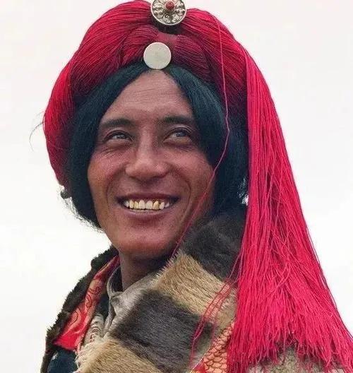 「走西藏」为什么藏族人喜欢戴帽子？流传千年的习俗早已根深蒂固