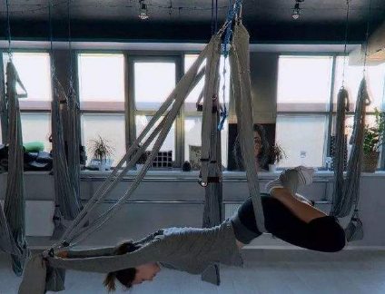 浙大多国混血美女校花火了，有才又有颜，网友：只可惜结婚了