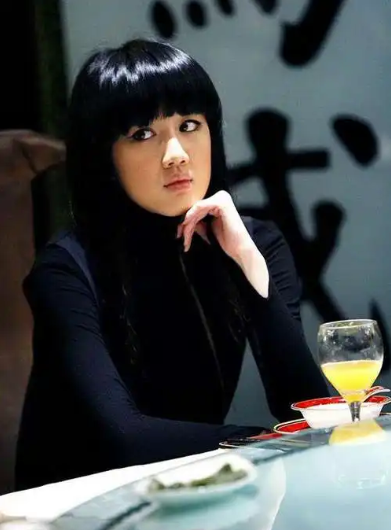 《丑女无敌》14年，男主改名难改运，女主无戏拍，男配成一线