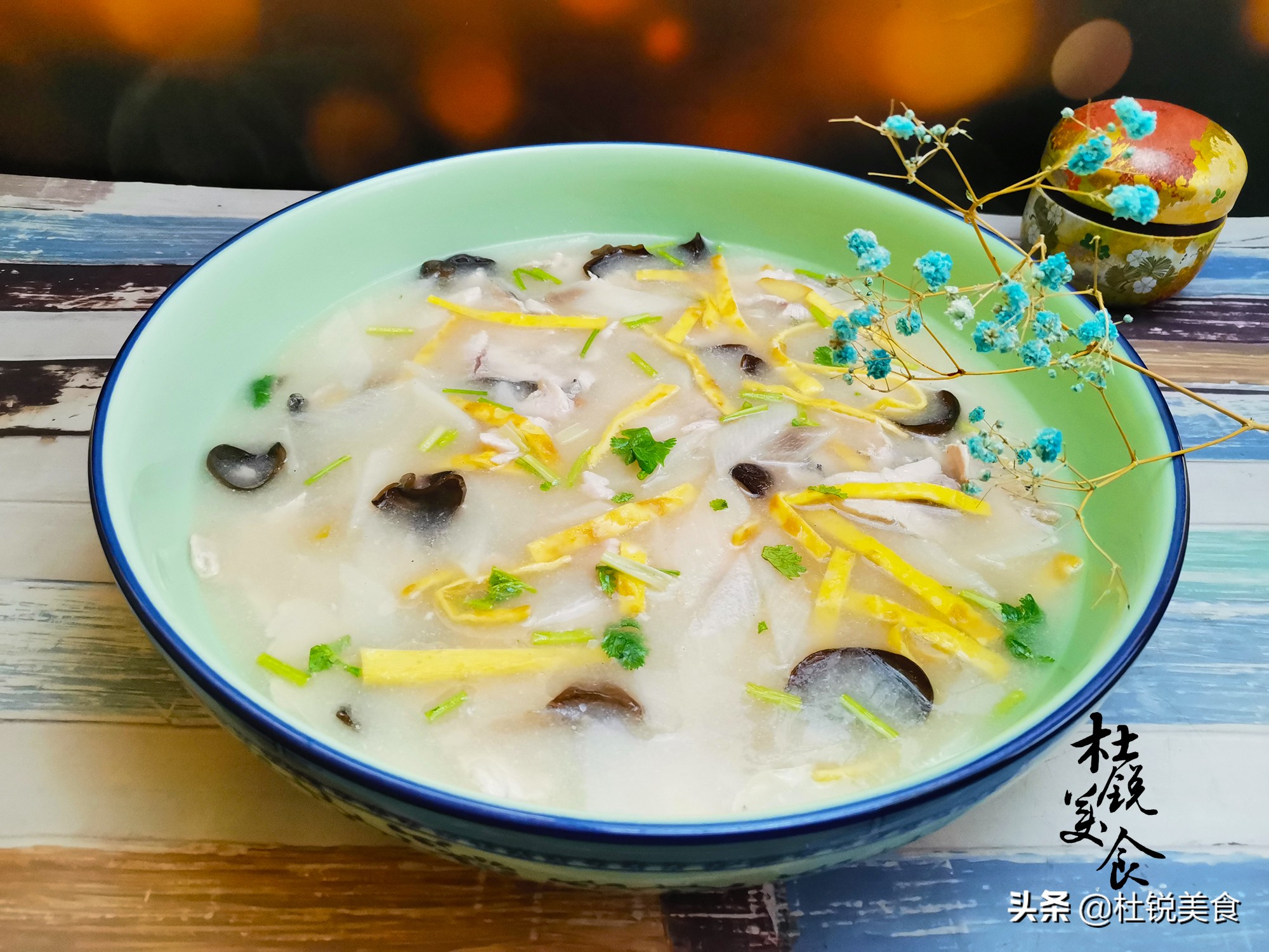 年夜饭做鱼菜，不蒸也不炖，做成美味溜鱼片，鲜香酸爽父母连连夸