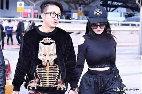 从央视辞职，甘心做丈夫背后的女人，她的婚姻生活有苦也有泪